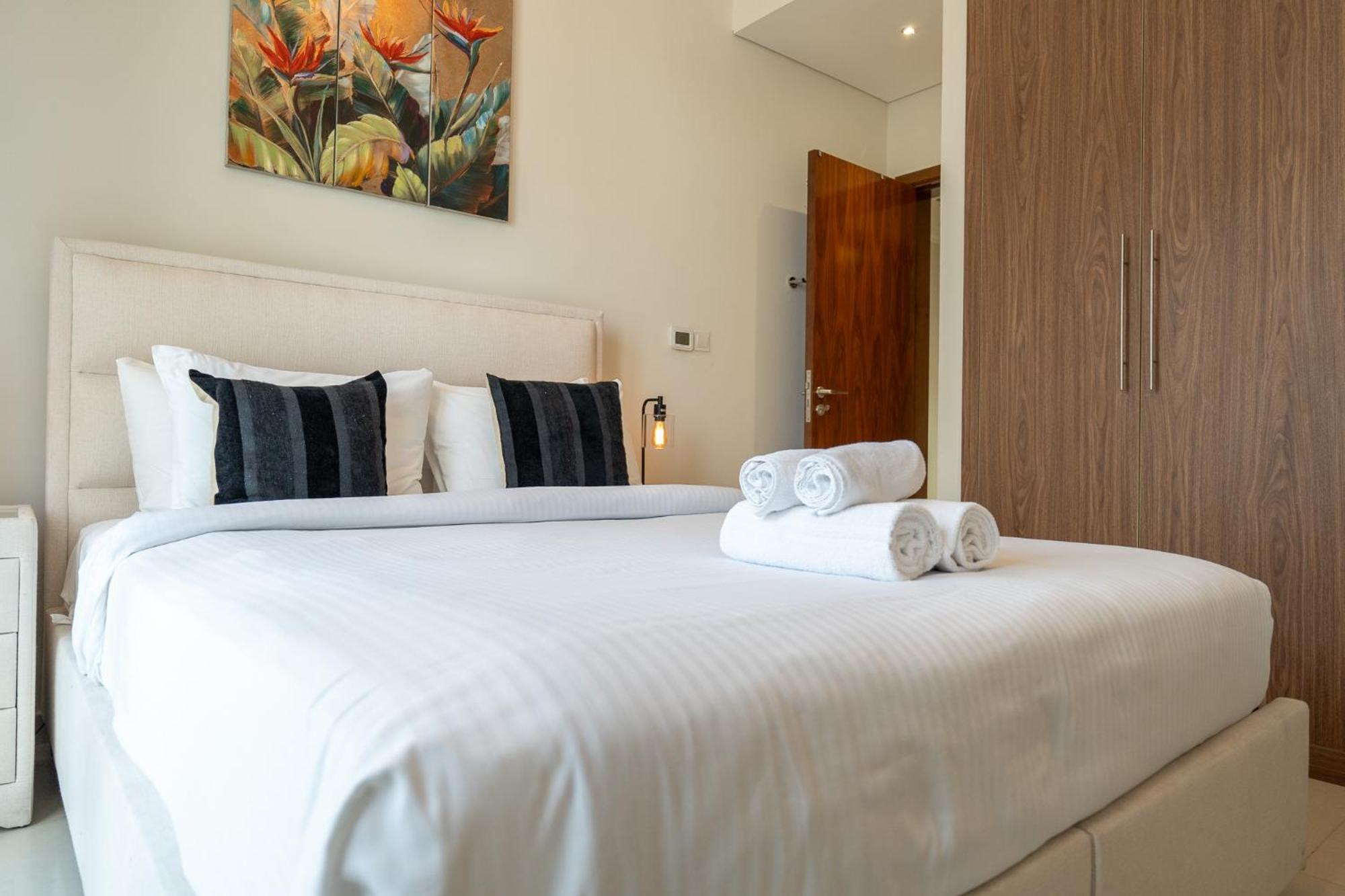 Heaven Crest Holiday Homes: Downtown Suites Near Dubai Mall & Burj Khalifa Exterior photo